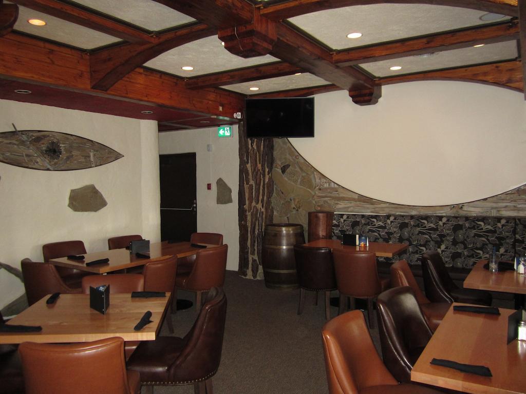 The Pine Inn Chetwynd Extérieur photo