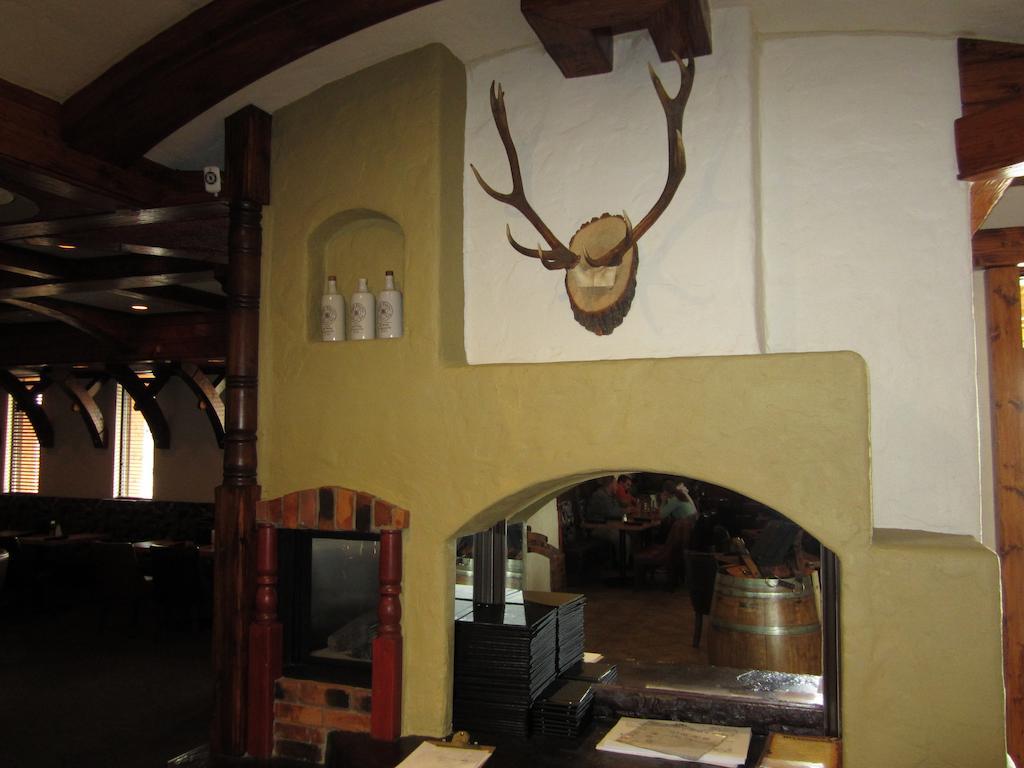 The Pine Inn Chetwynd Extérieur photo