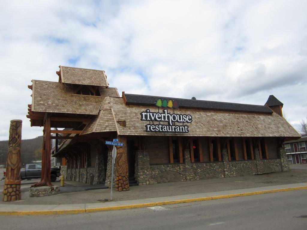 The Pine Inn Chetwynd Extérieur photo